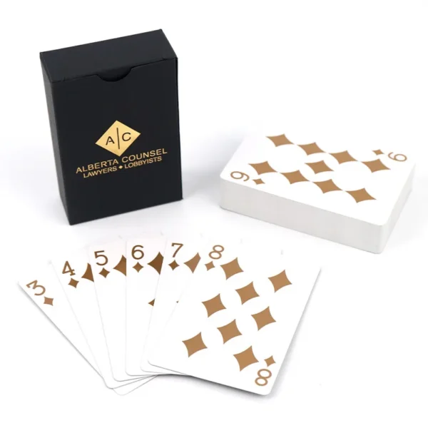 2025 Custom LOGO Surface Finishing Material Packaging Printing High Quality Gold Edge Gold Foil Luxury Poker Paper Playing Card